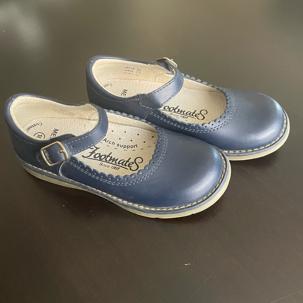 Footmates Mary Jane’s - size 10